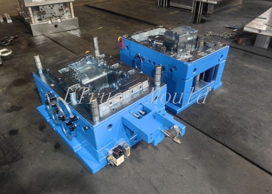 Hoogprecisie Plastic Injection Mould Auto Cylinder Cover Injection Molding